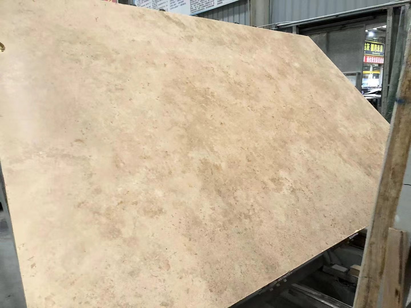 Roma beige travertine cross cut 