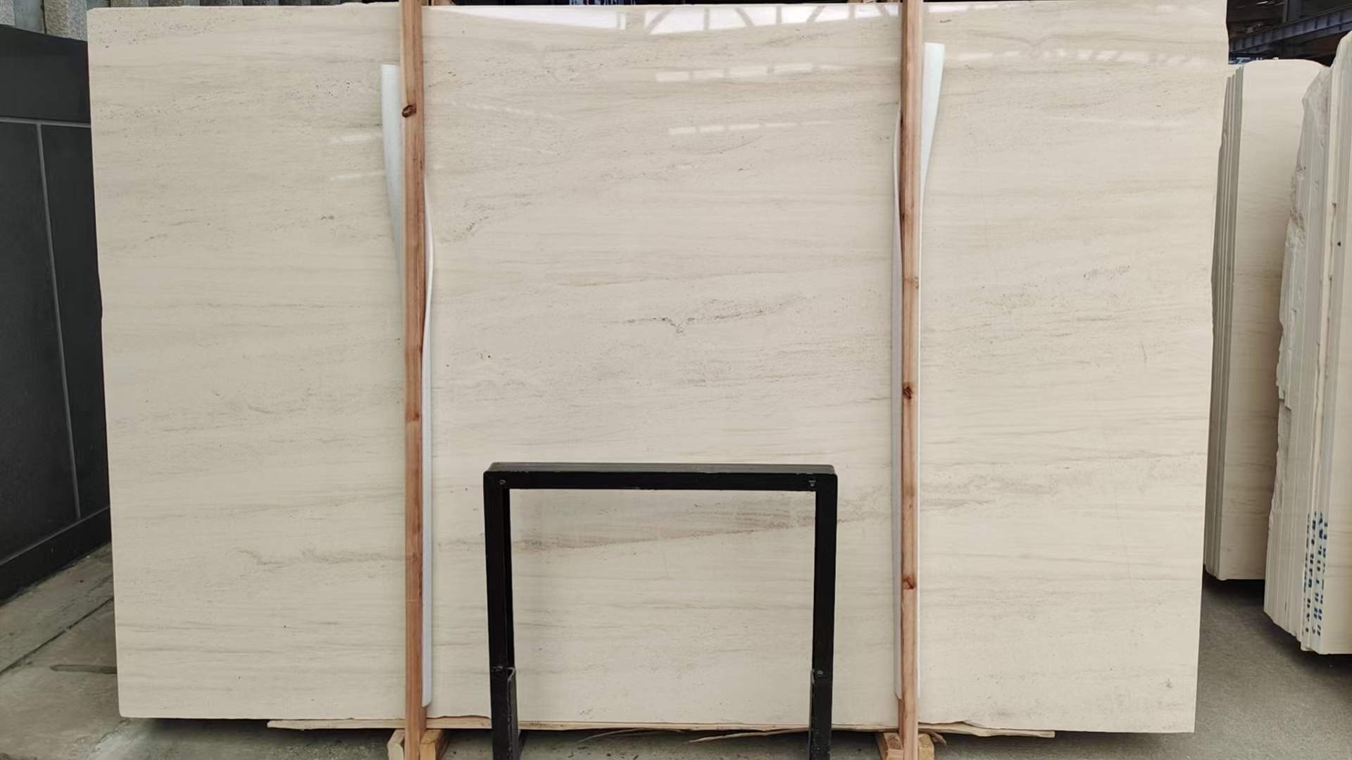 Moca cream limestone slabs 